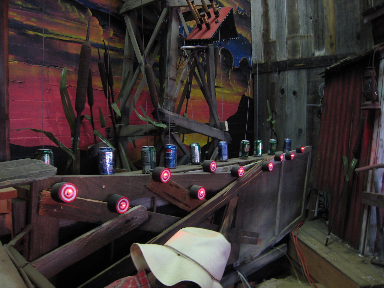 Flyup Cans