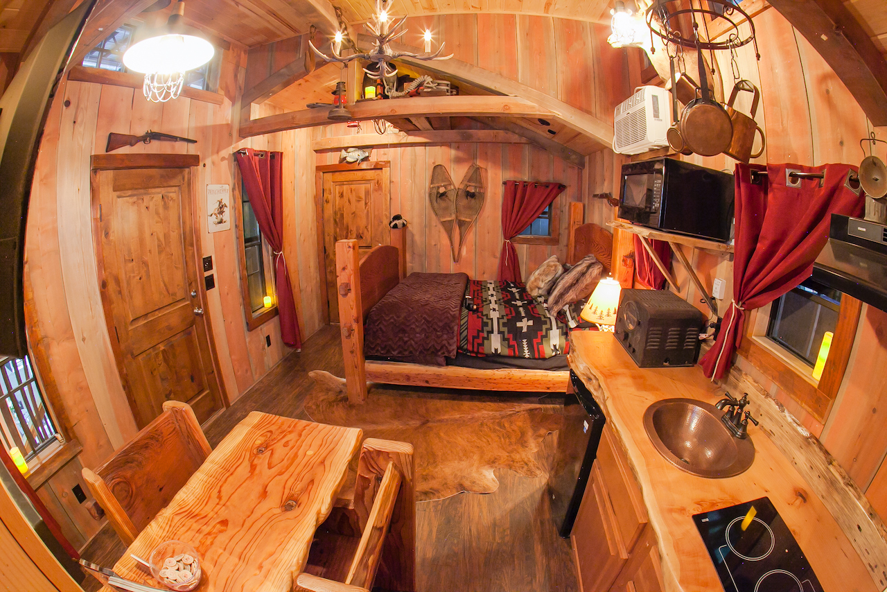 Interior 5